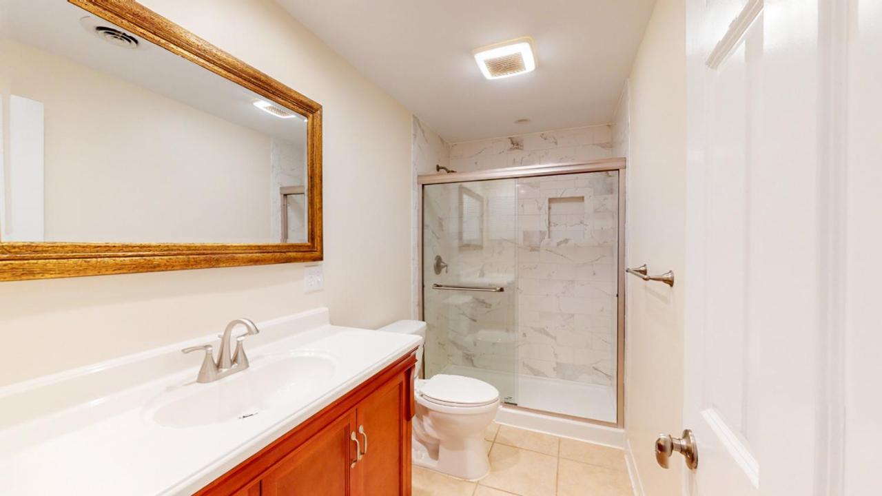  | 525 Queens Grant