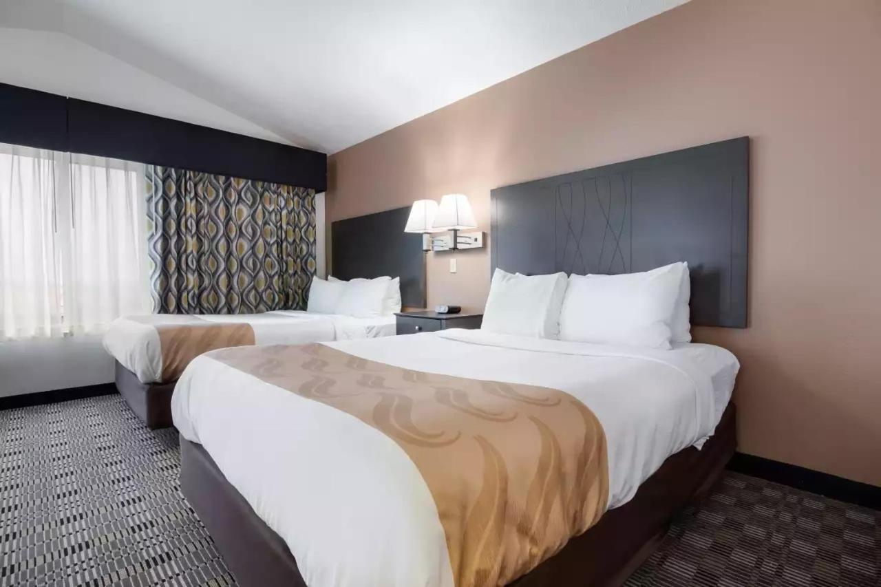 | QualityInn & Suites
