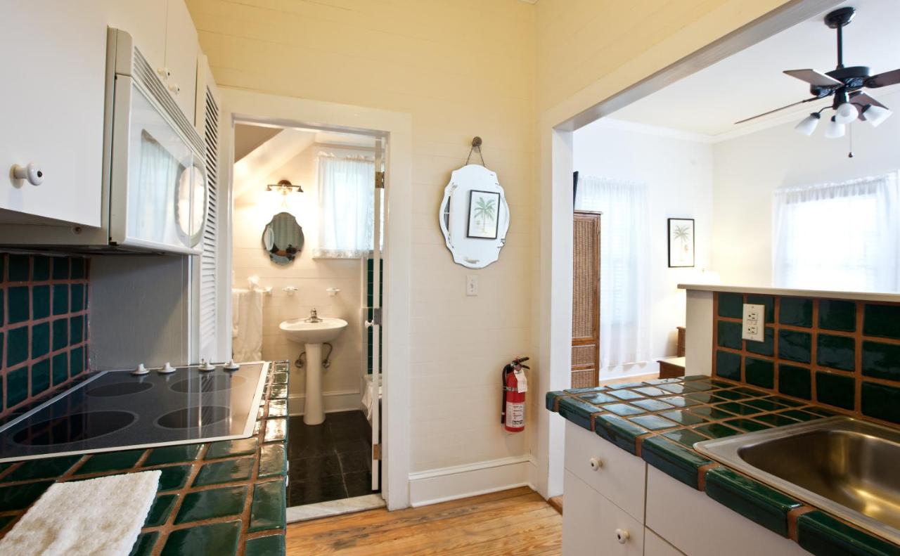 Two-Bedroom Suite (Arch House) at Island City House Hotel