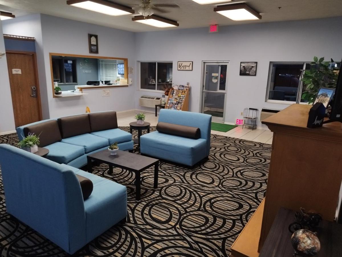 | QualityInn & Suites