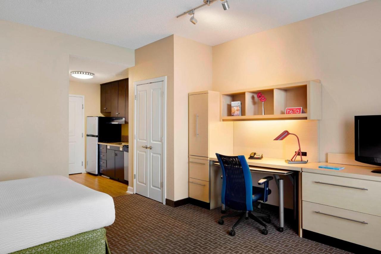 Grand Queen Suite with Sofa Bed at TownePlace Suites Harrisburg Hershey