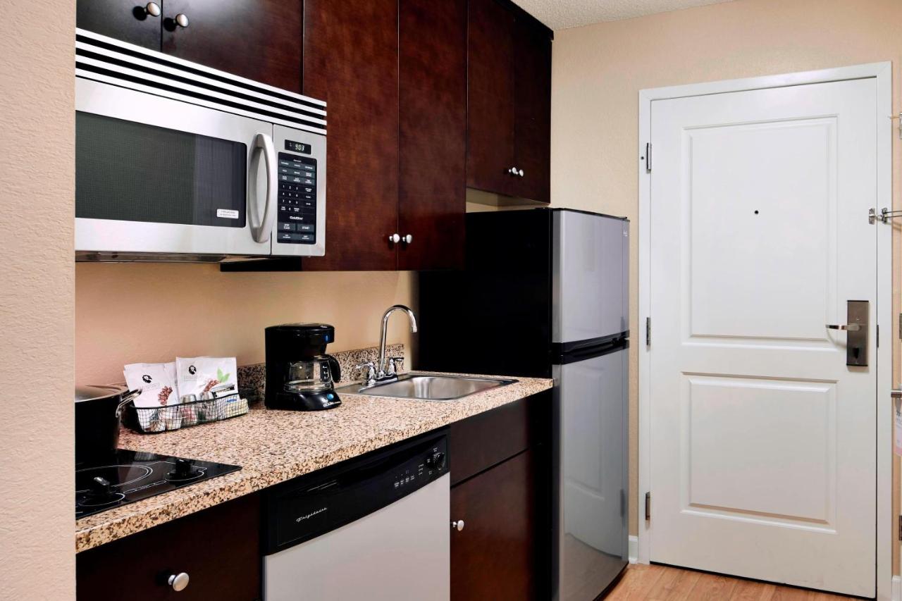 Queen Studio at TownePlace Suites Harrisburg Hershey