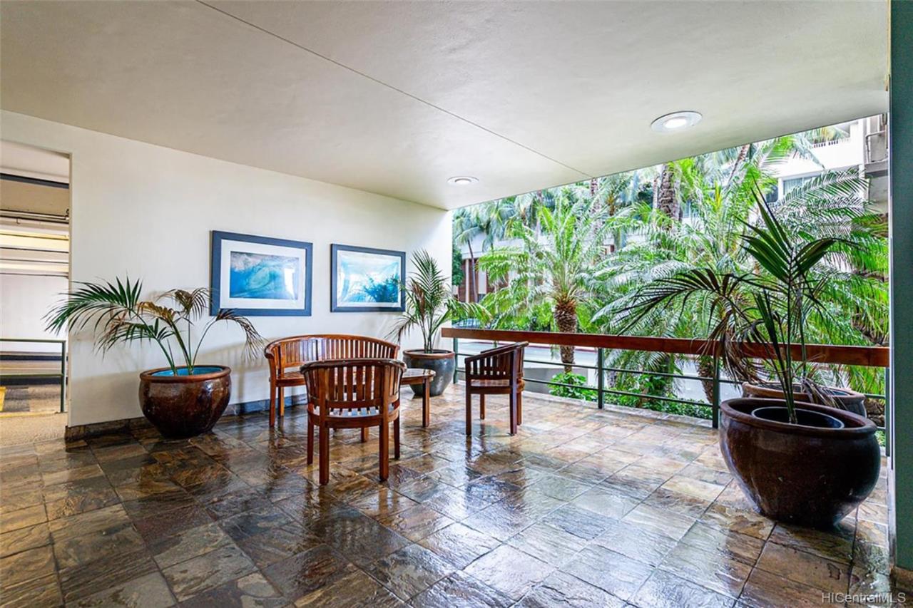  | Marina Oasis Full Kitchen with Laundry and Parking Options