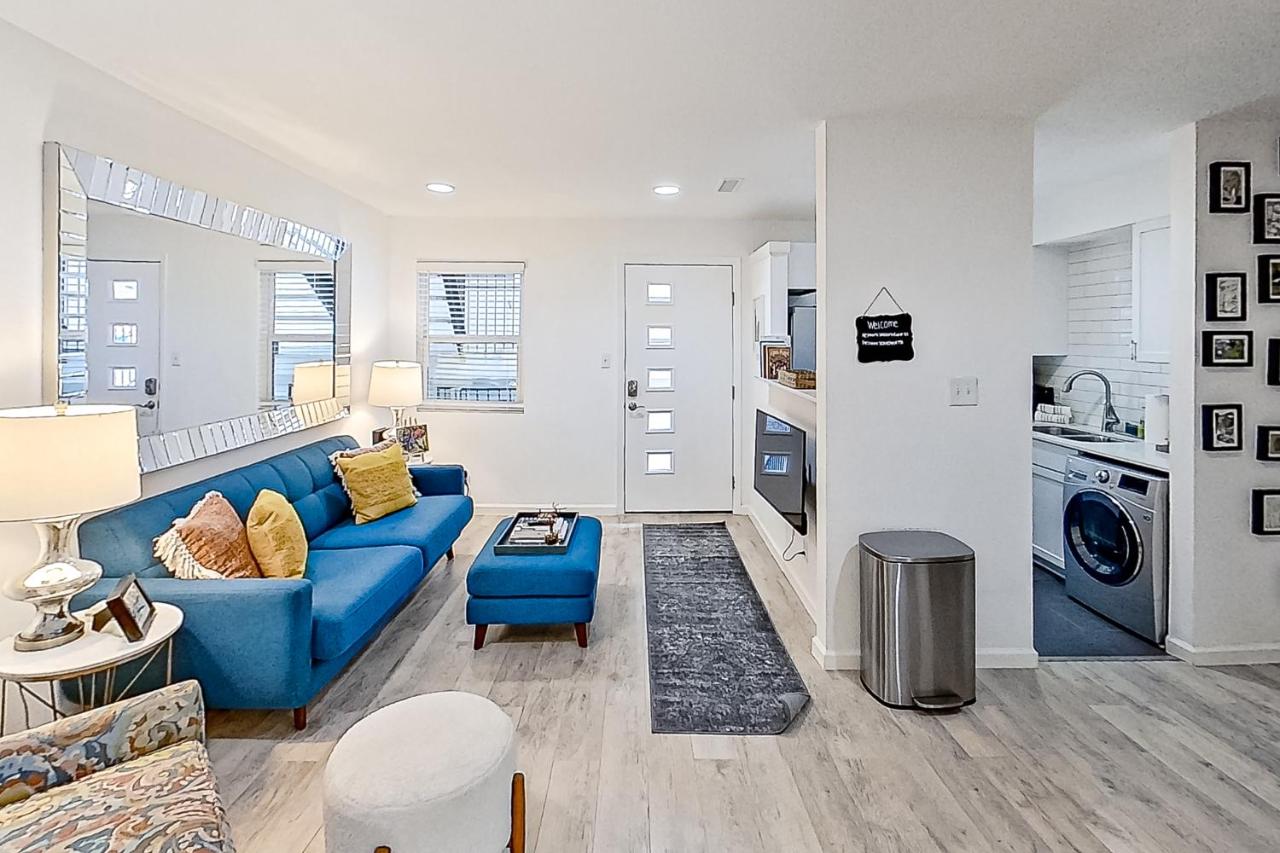 | Blanco Street Retreat