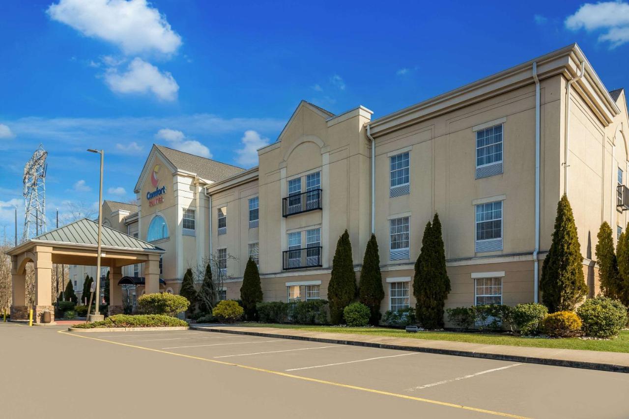 | Comfort Suites Near University