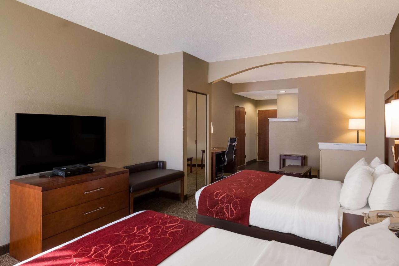 | Comfort Suites Near University