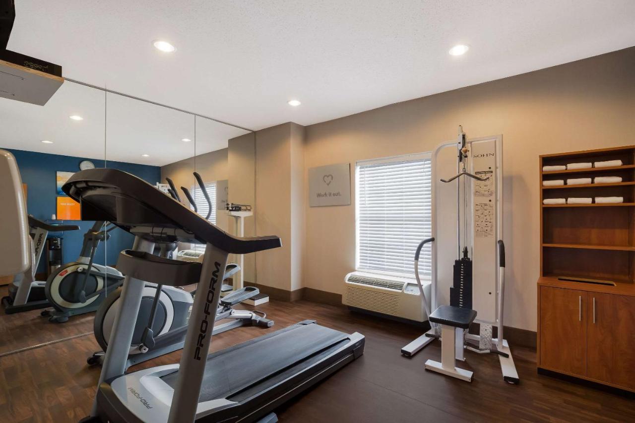 | Comfort Suites Near University