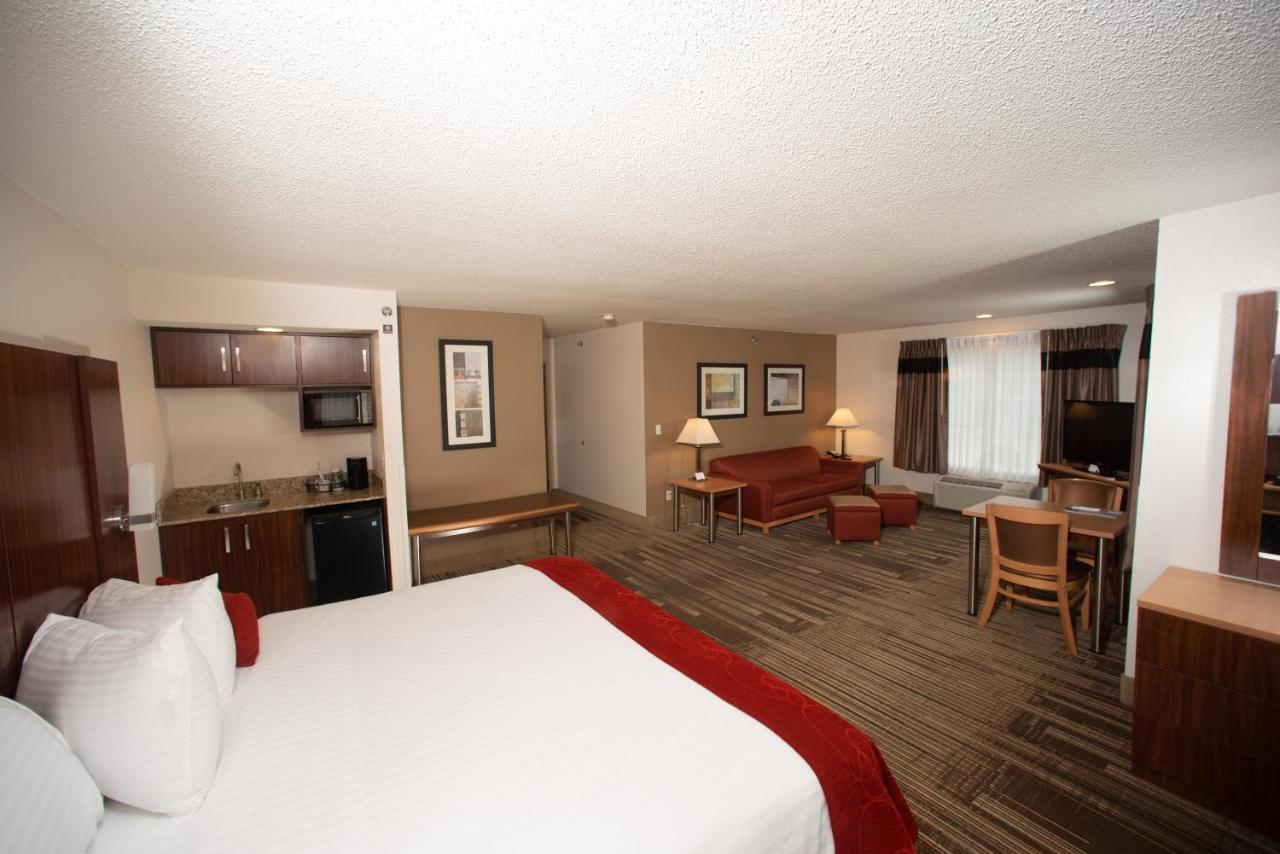 Room #48148311 at Northfield Inn, Suites & Conference Center