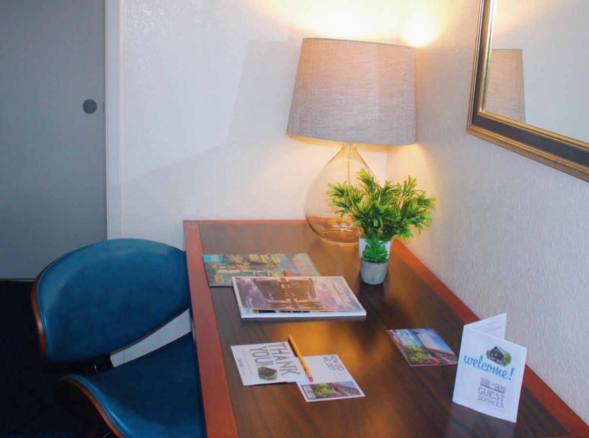 | Surf & Sand Inn