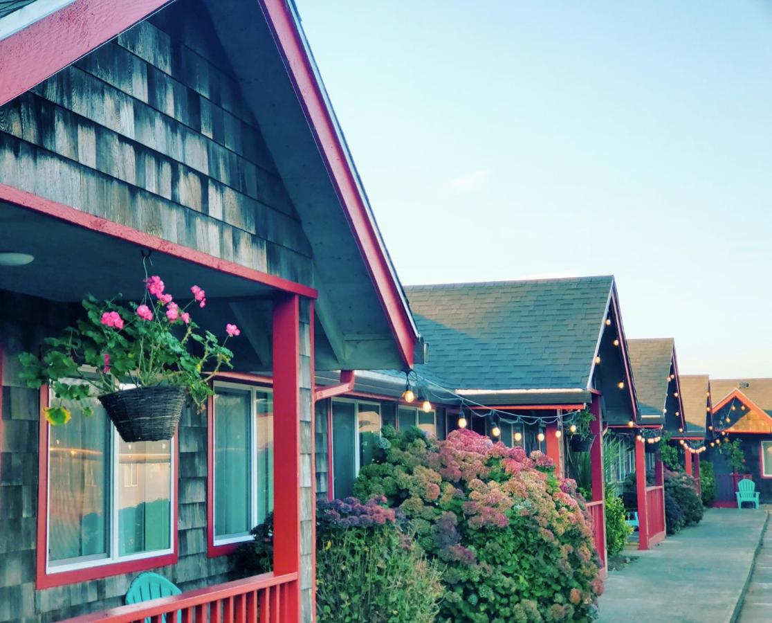 | Surf & Sand Inn