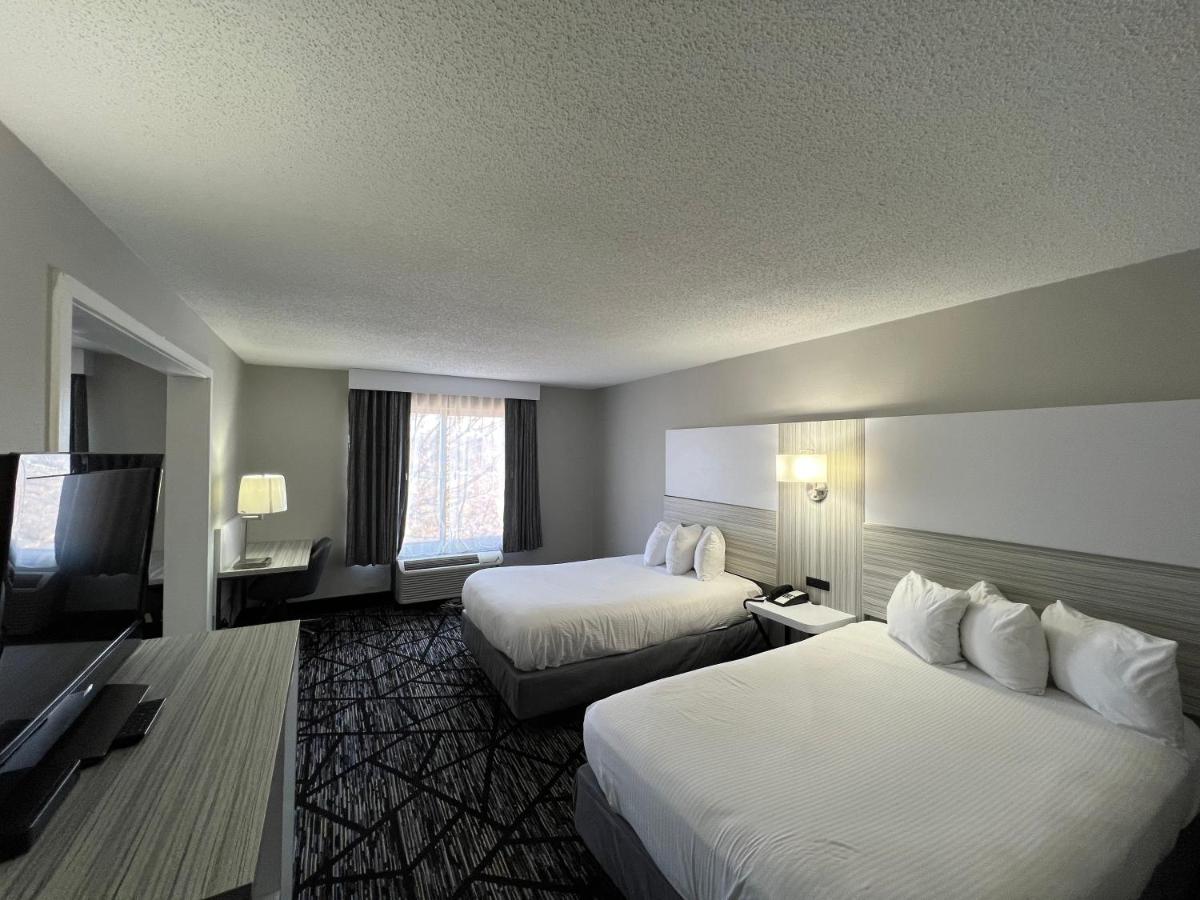 2 Double Beds and 1 King Bed, Studio Suite, Non-Smoking at Baymont by Wyndham Peoria