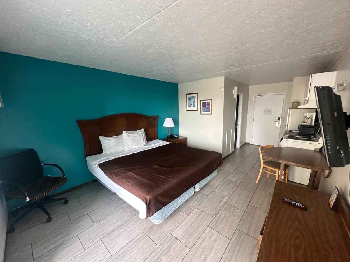 | Econo Lodge