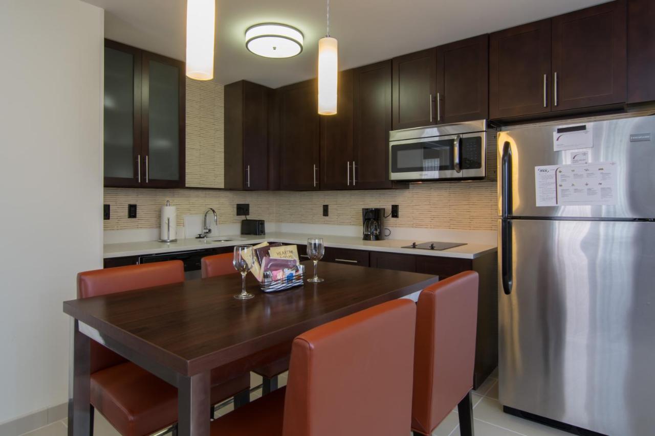 Queen Suite at Residence Inn Raleigh-Durham Airport/Brier Creek