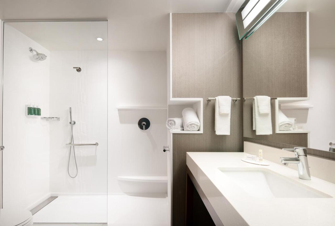 Guest room, 1 King, Sofa bed, Mountain view at Courtyard by Marriott Loveland Fort Collins