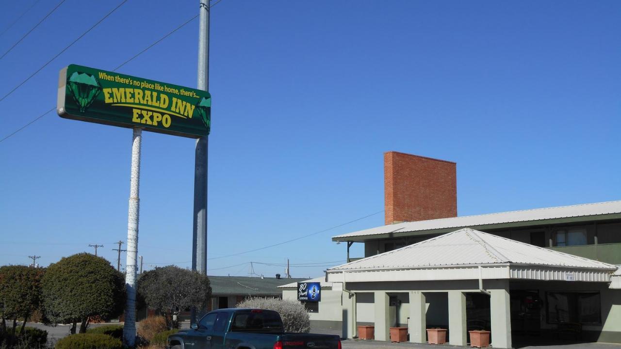  | Econo Lodge Inn & Suites