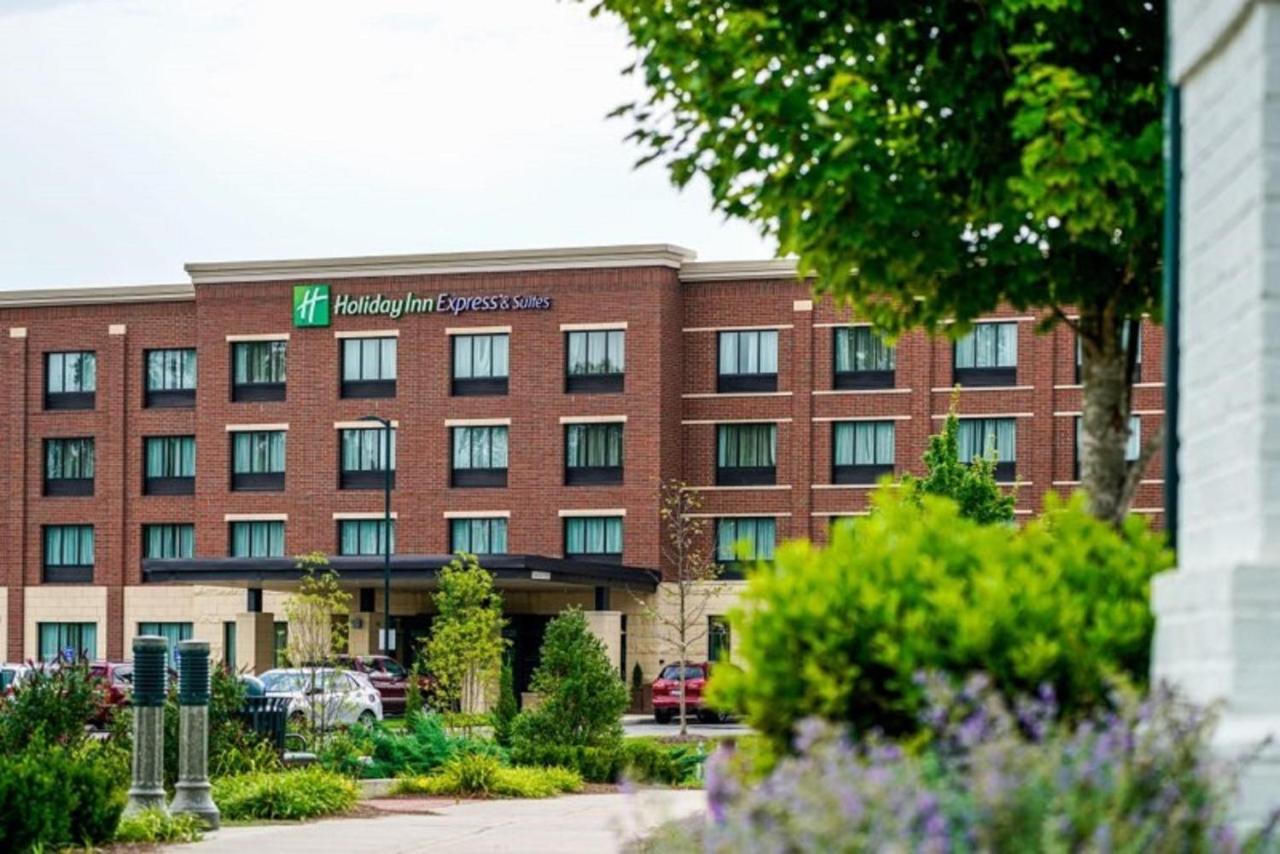 | Holiday Inn Express & Suites Franklin - Berry Farms, an IHG Hotel