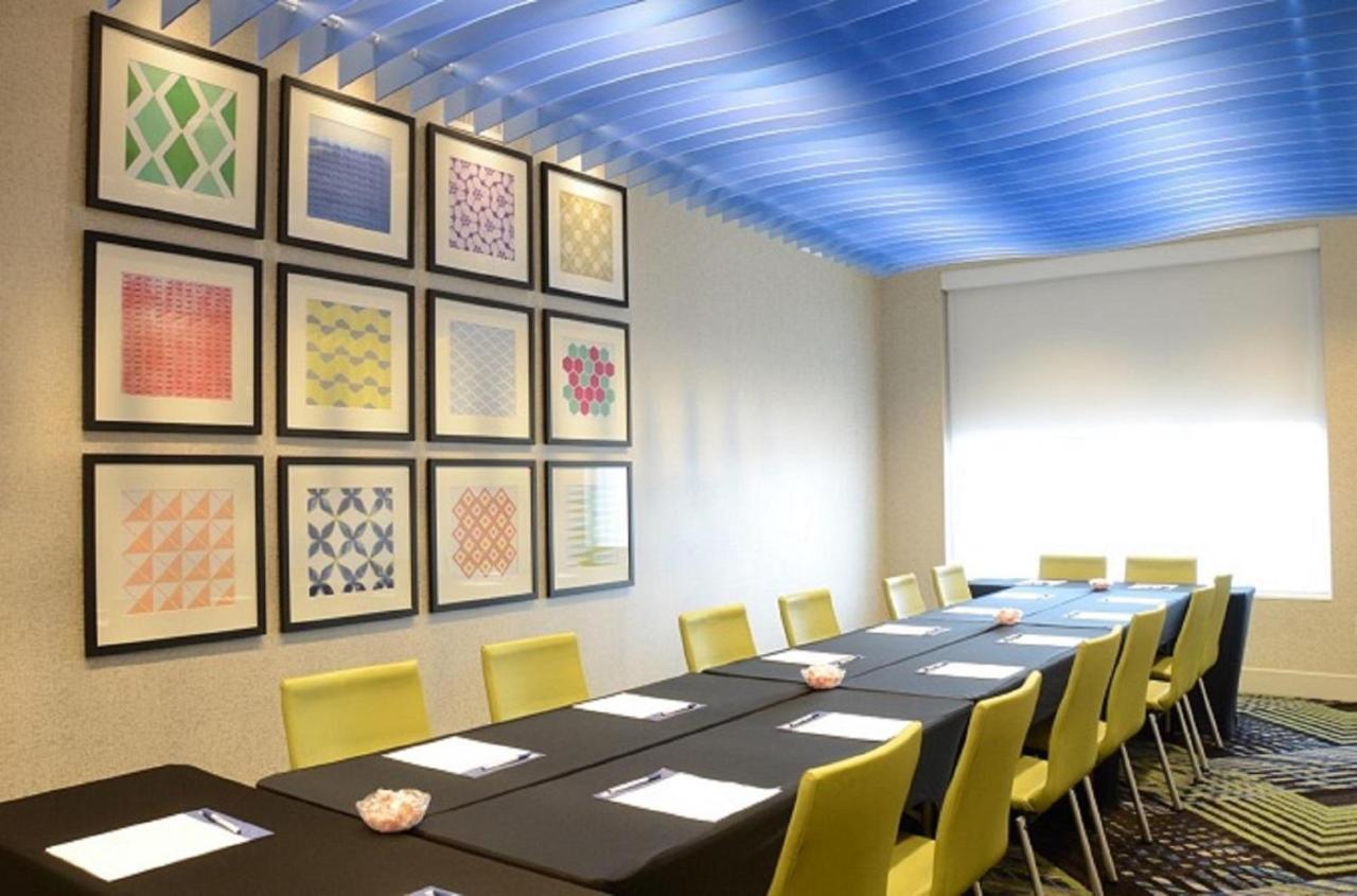 | Holiday Inn Express & Suites Franklin - Berry Farms, an IHG Hotel