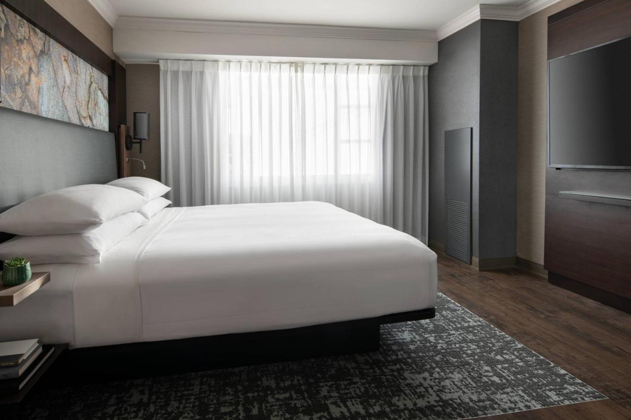 Junior Suite at Monterey Marriott