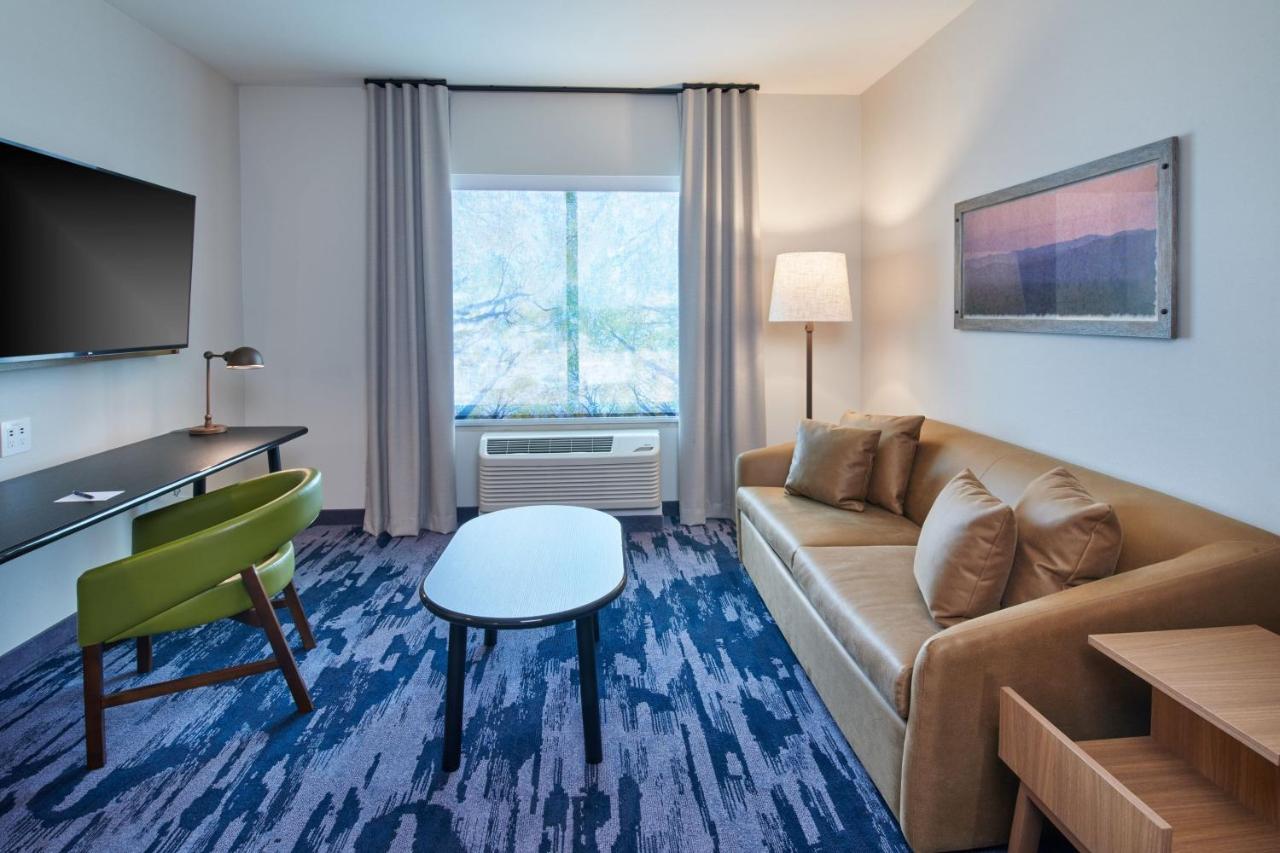 Suite, 1 King at Fairfield Inn & Suites by Marriott Chicago O'Hare