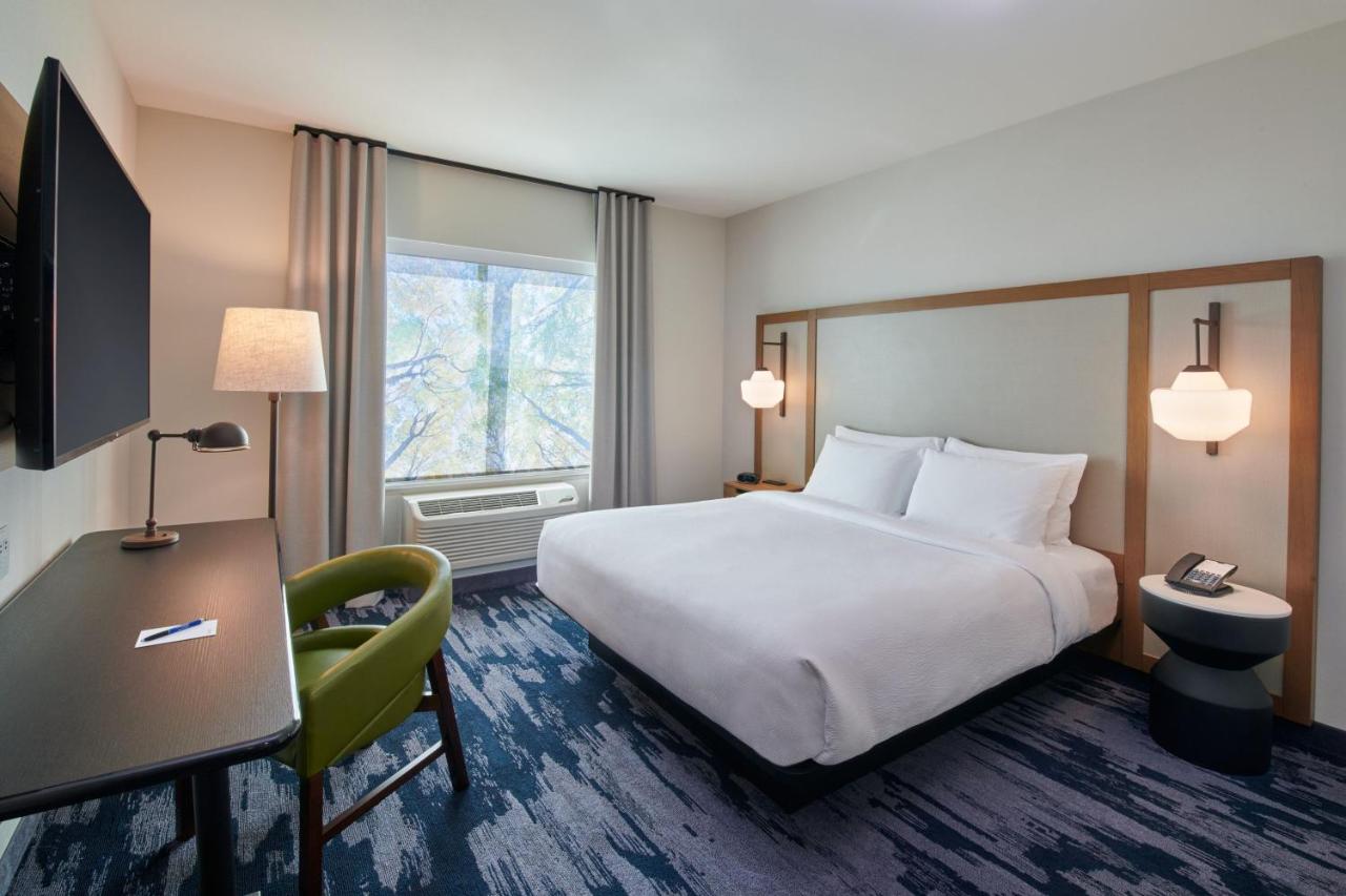 King Room with Roll-in Shower - Mobility and Hearing Accessible at Fairfield Inn & Suites by Marriott Chicago O'Hare