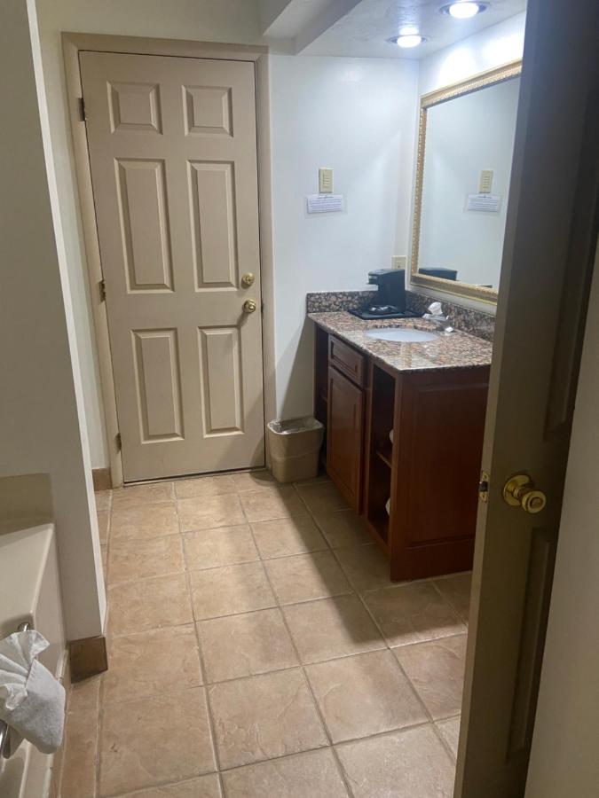 Queen Suite - Non-Smoking at Wingate By Wyndham Gunnison Near Western Colorado University