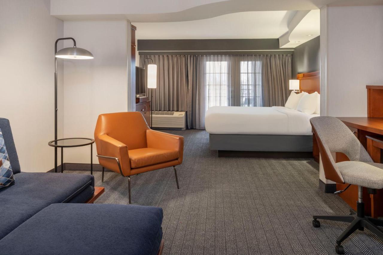 | Courtyard by Marriott Columbus New Albany
