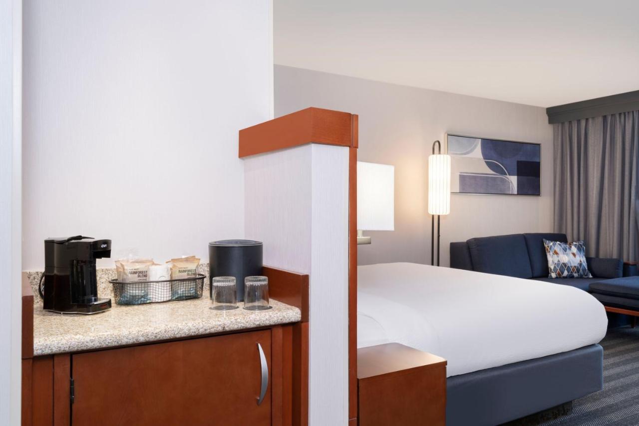 | Courtyard by Marriott Columbus New Albany