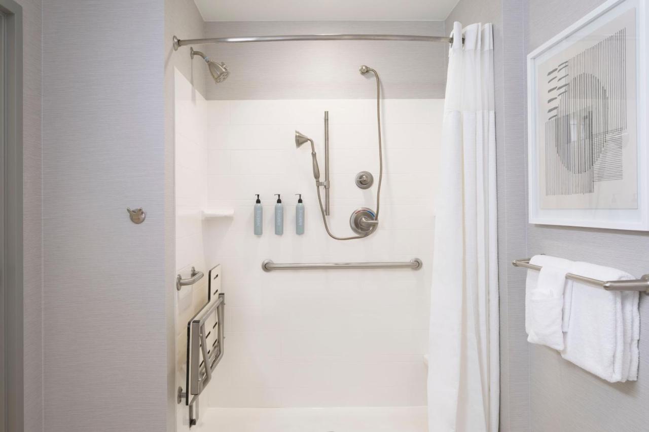 | Courtyard by Marriott Columbus New Albany