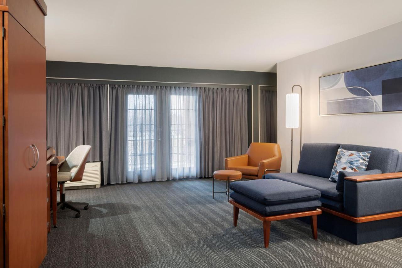 | Courtyard by Marriott Columbus New Albany
