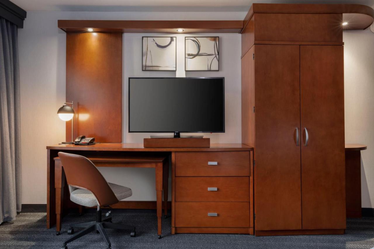 | Courtyard by Marriott Columbus New Albany