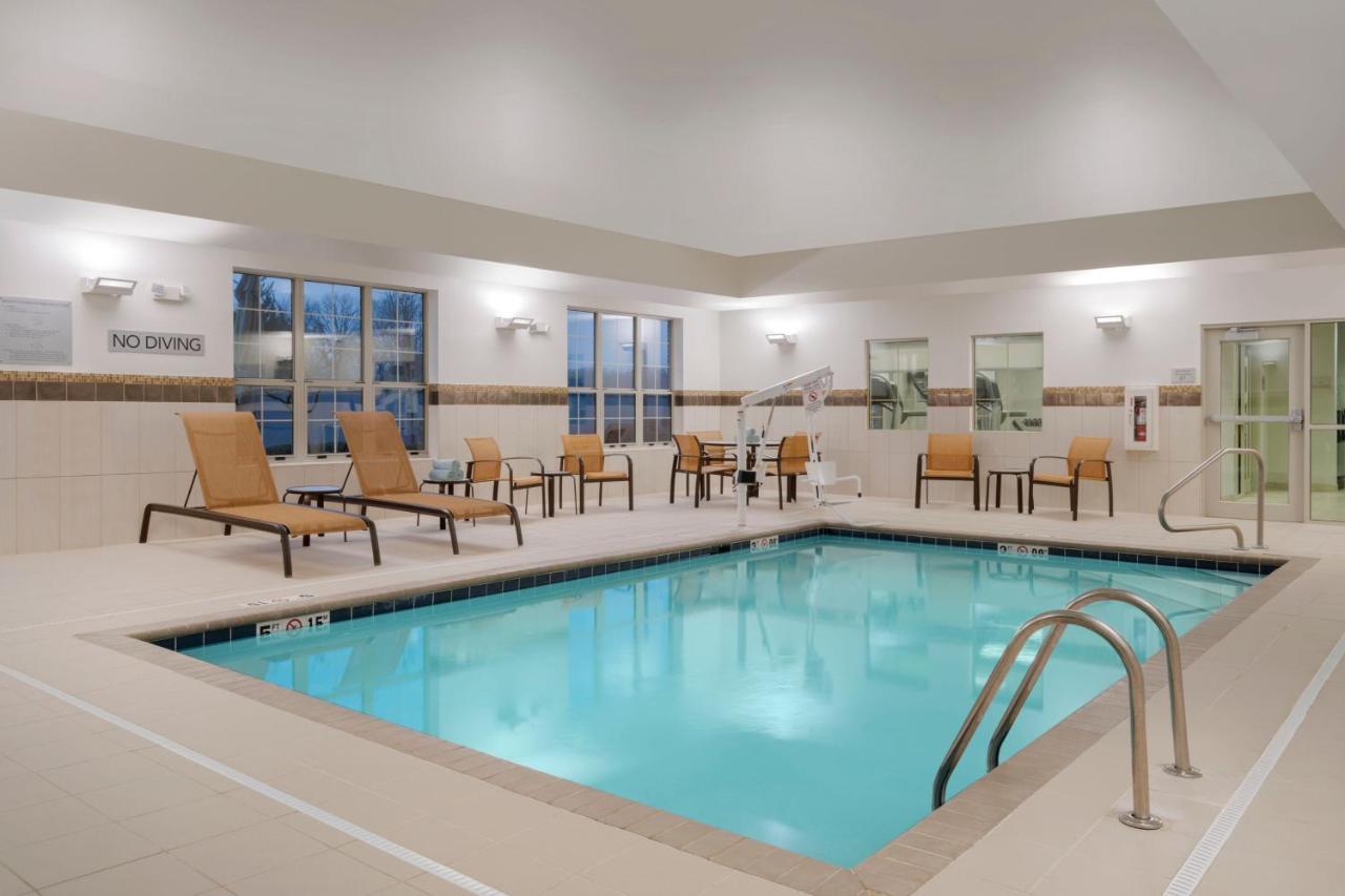| Courtyard by Marriott Columbus New Albany