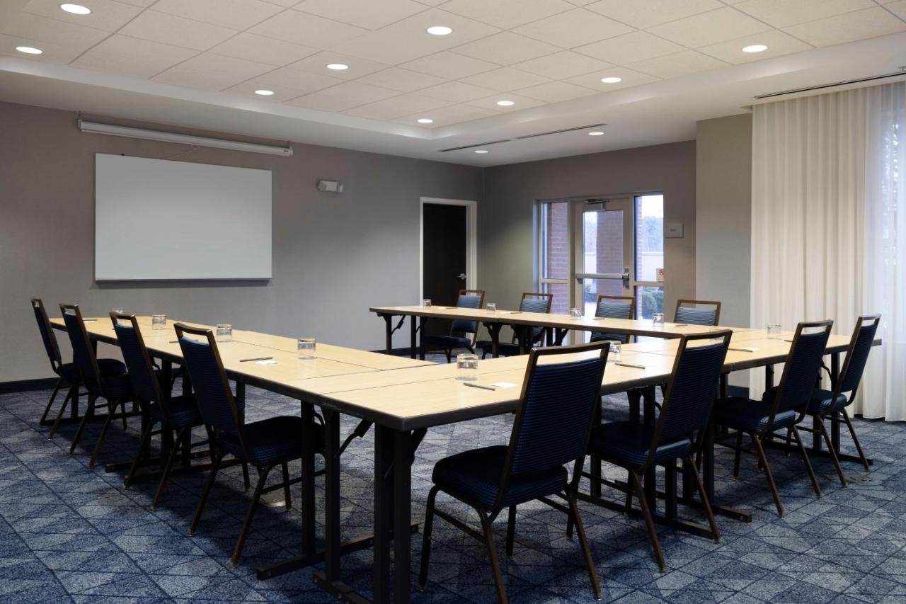 | Courtyard by Marriott Columbus New Albany
