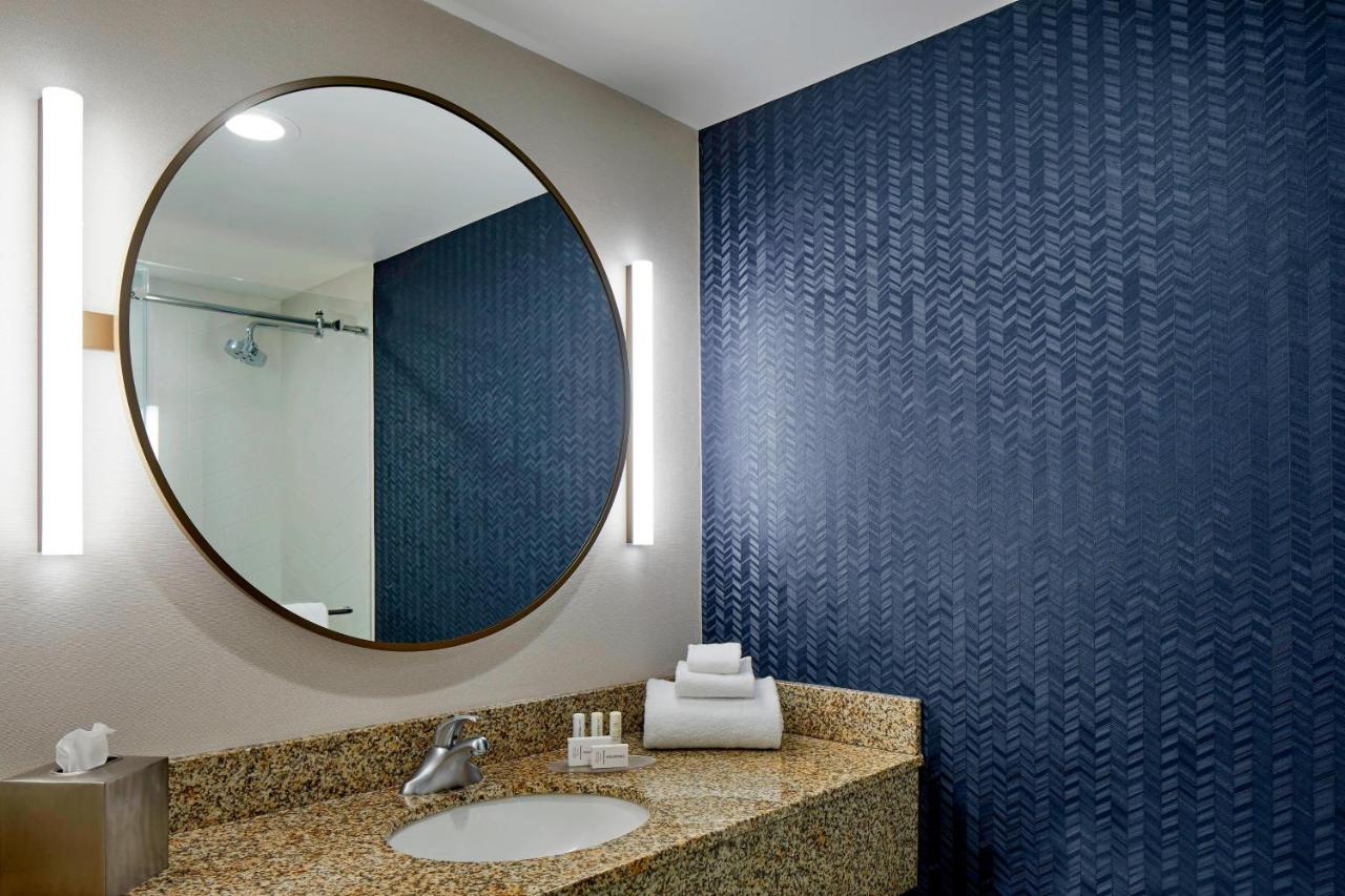 | Fairfield Inn & Suites by Marriott Albany Airport