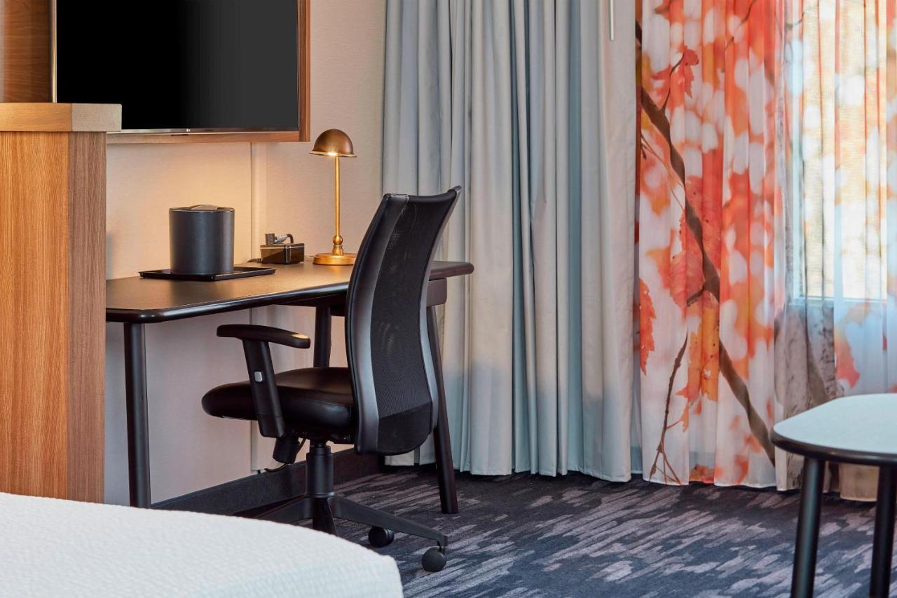 | Fairfield Inn & Suites by Marriott Albany Airport