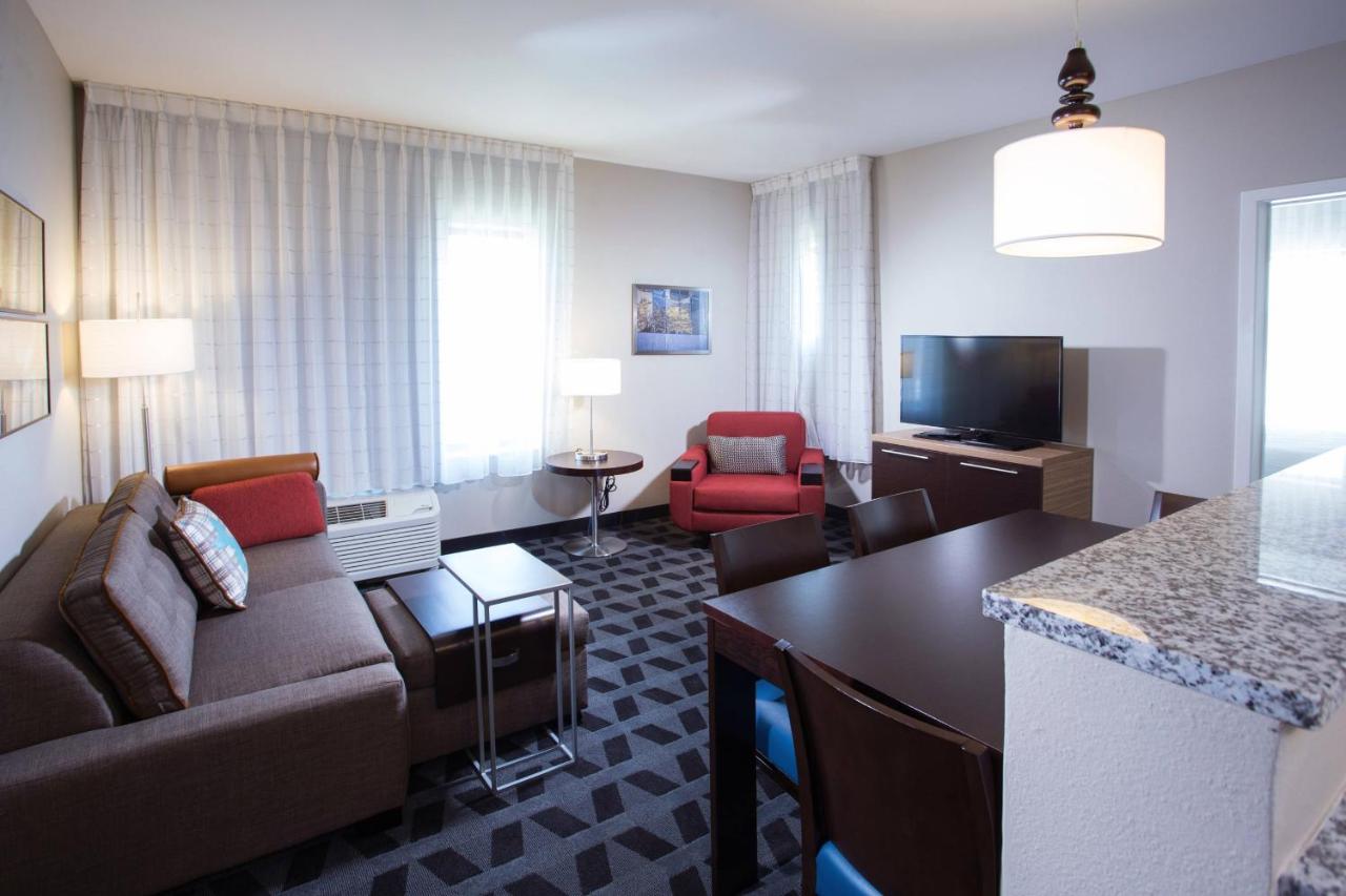 Two-Bedroom Suite at Towneplace Suites Southern Pines Aberdeen
