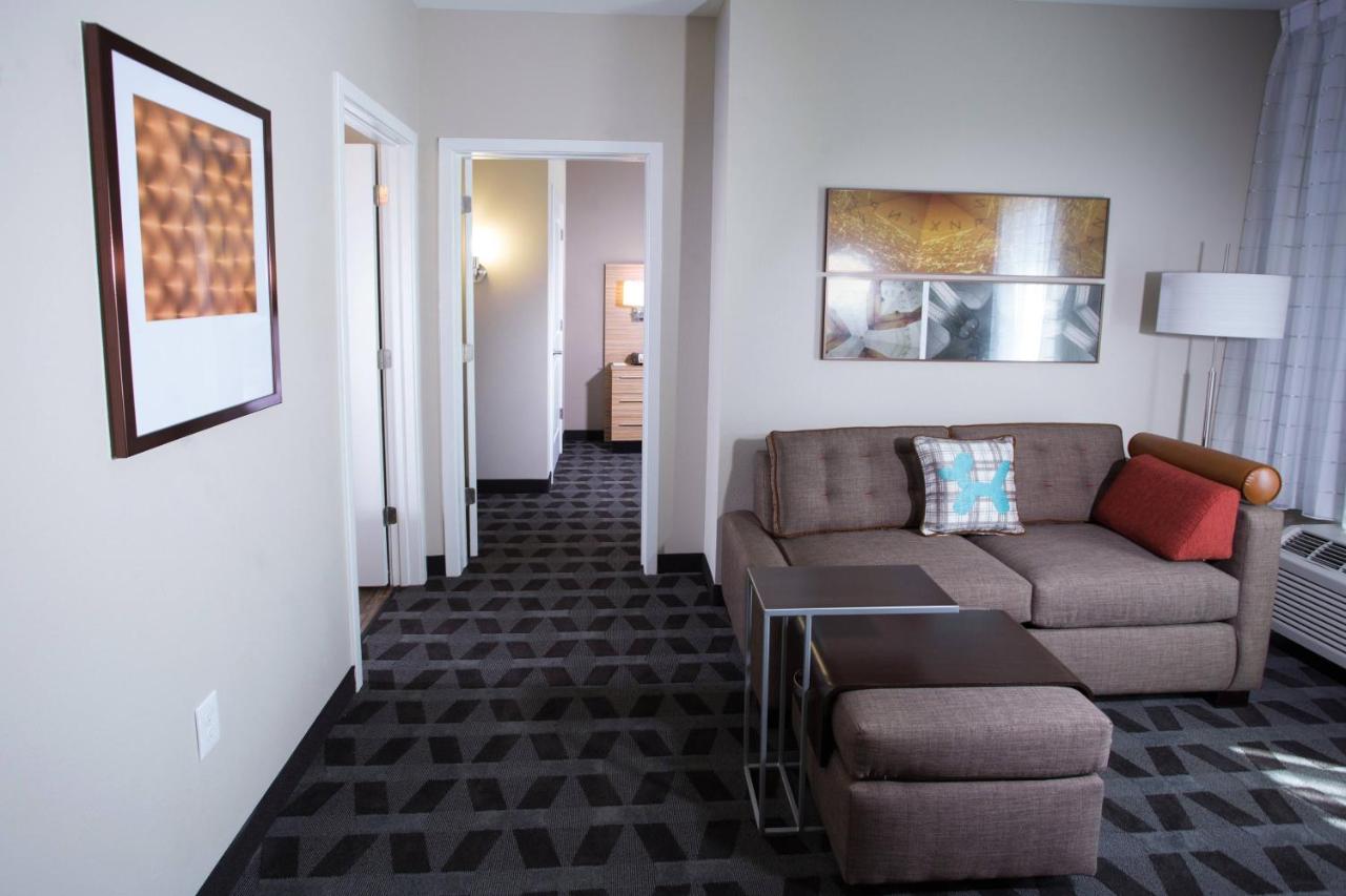 One-Bedroom Queen Suite at Towneplace Suites Southern Pines Aberdeen