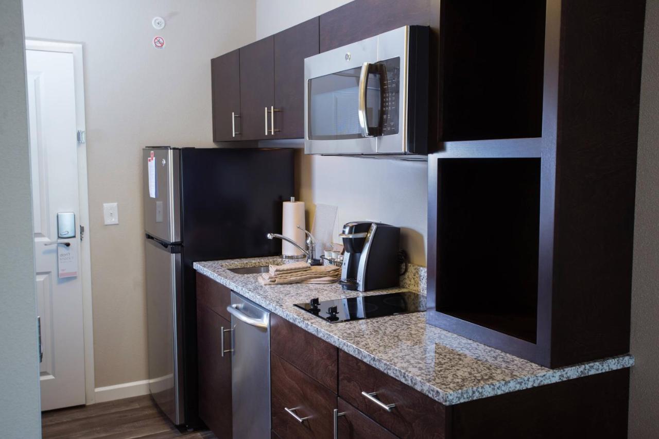 Queen Studio at Towneplace Suites Southern Pines Aberdeen