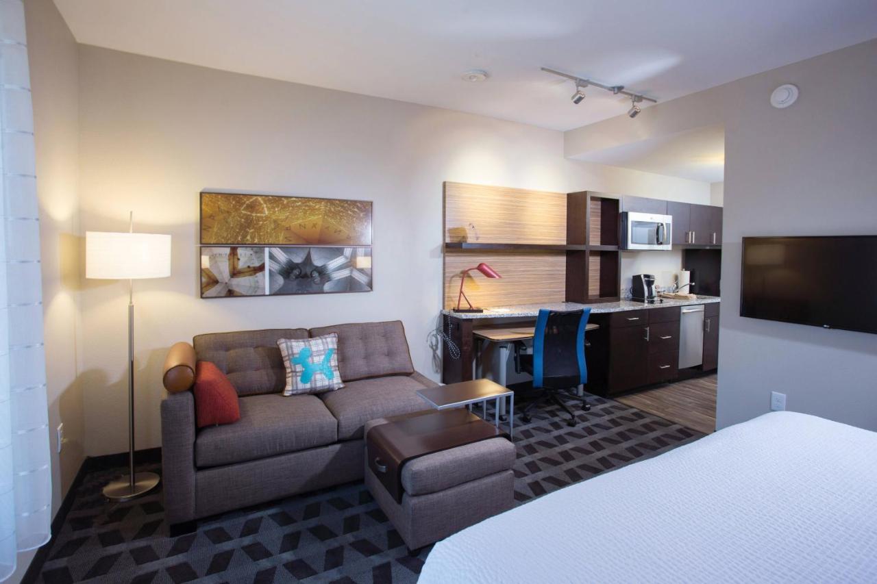 King Studio with Sofa Bed at Towneplace Suites Southern Pines Aberdeen