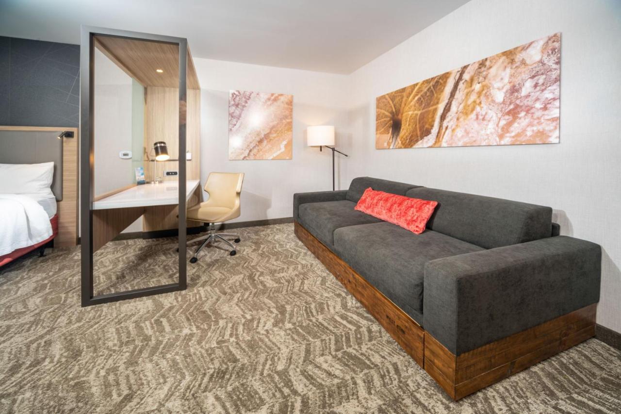 Suite with 2 Queen Trundle Beds at SpringHill Suites by Marriott Kenosha