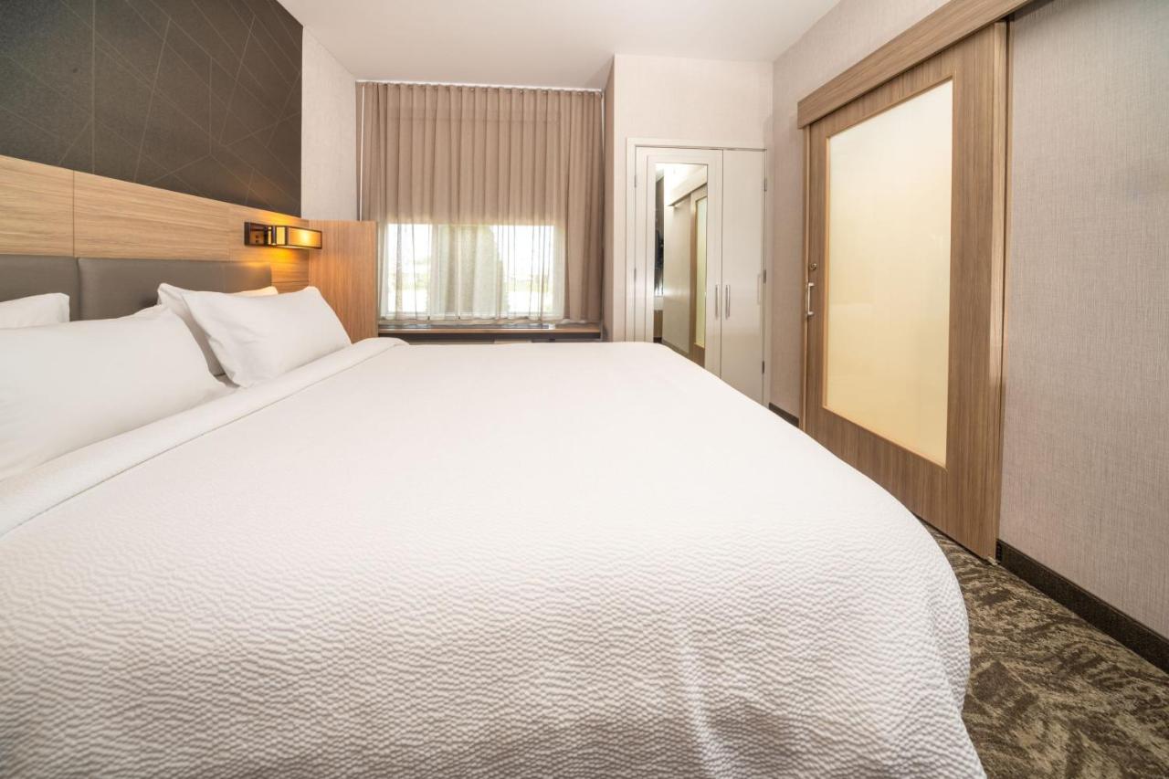 King Suite with Trundle Bed at SpringHill Suites by Marriott Kenosha