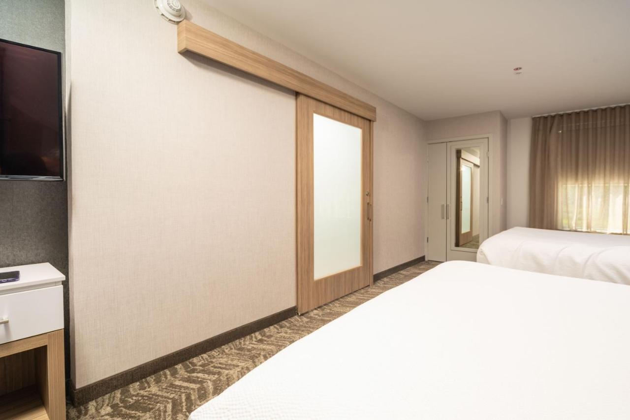 Suite with 2 Queen Trundle Beds at SpringHill Suites by Marriott Kenosha