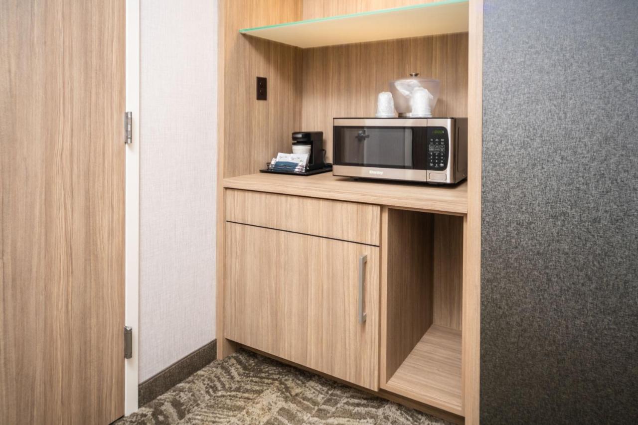 Suite with 2 Queen Trundle Beds at SpringHill Suites by Marriott Kenosha