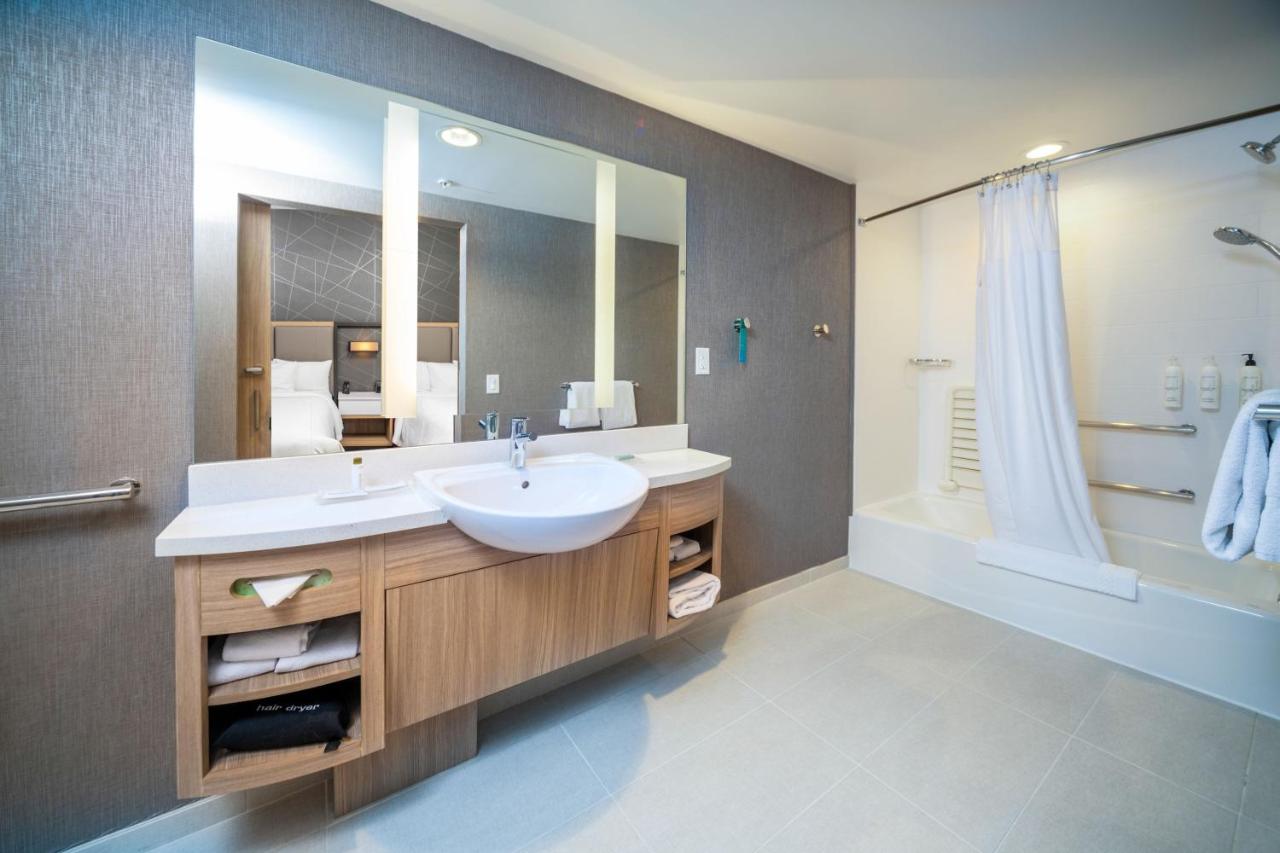 Suite with 2 Queen Trundle Beds at SpringHill Suites by Marriott Kenosha