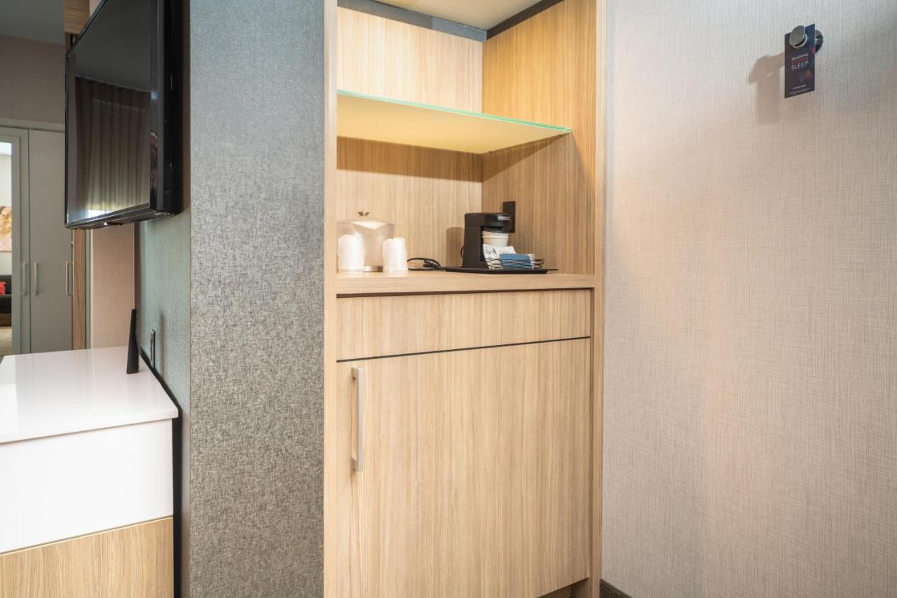 Suite with 2 Queen Trundle Beds at SpringHill Suites by Marriott Kenosha