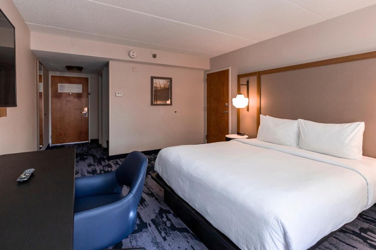 King Room at Fairfield Inn by Marriott Evansville West