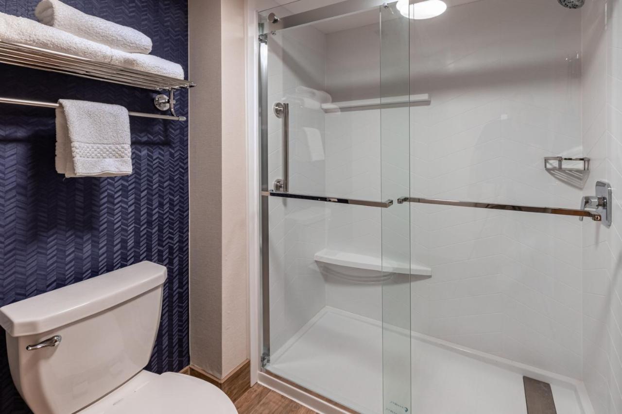 Large King Room at Fairfield Inn by Marriott Evansville West
