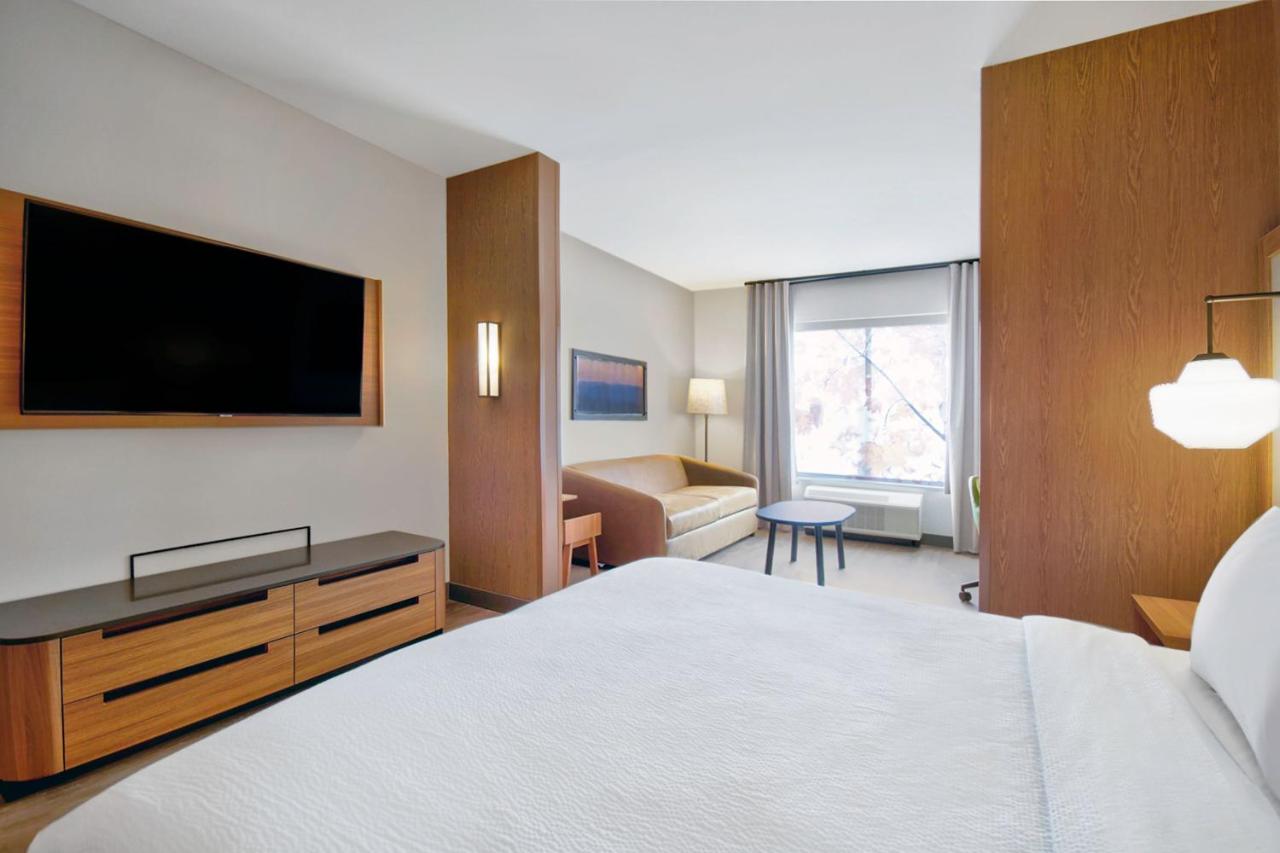 | Fairfield by Marriott Inn & Suites Cincinnati North West Chester