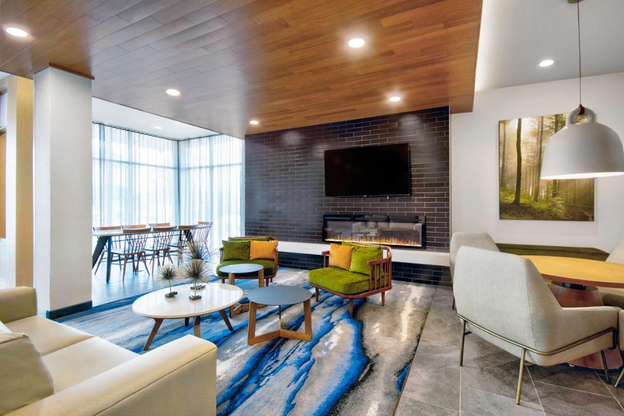 | Fairfield by Marriott Inn & Suites Cincinnati North West Chester