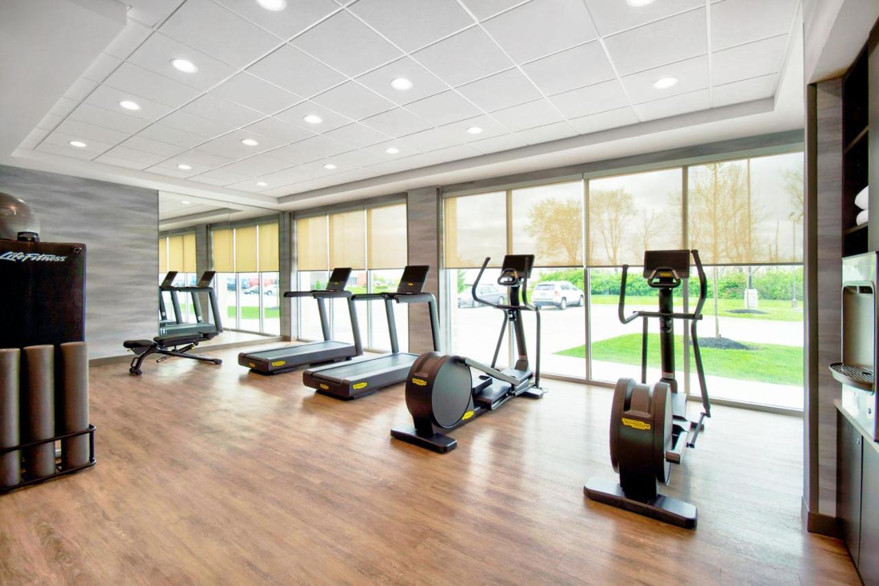 | Fairfield by Marriott Inn & Suites Cincinnati North West Chester