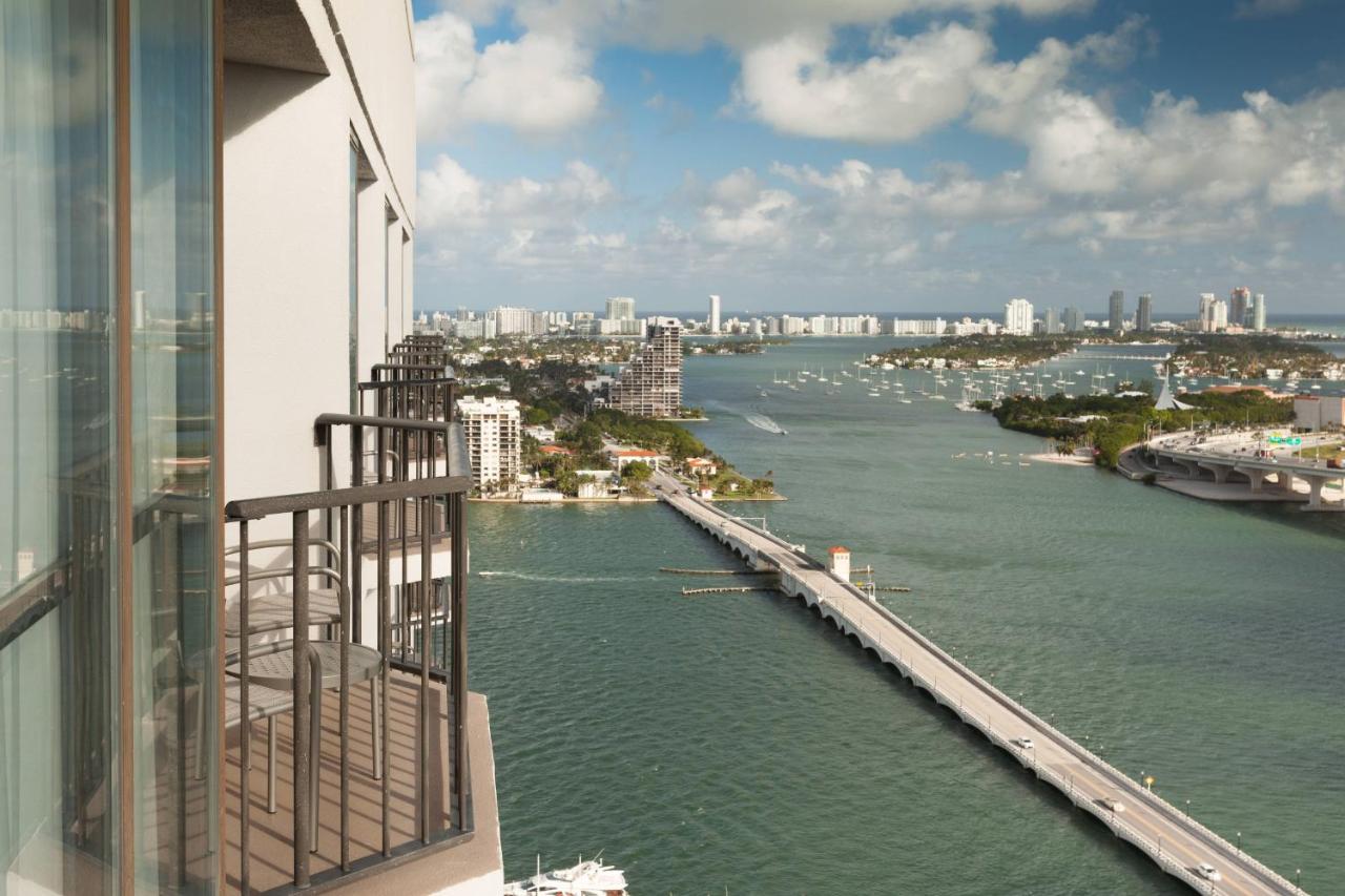 Double Room with Two Double Beds High Floor - Concierge Level at Miami Marriott Biscayne Bay